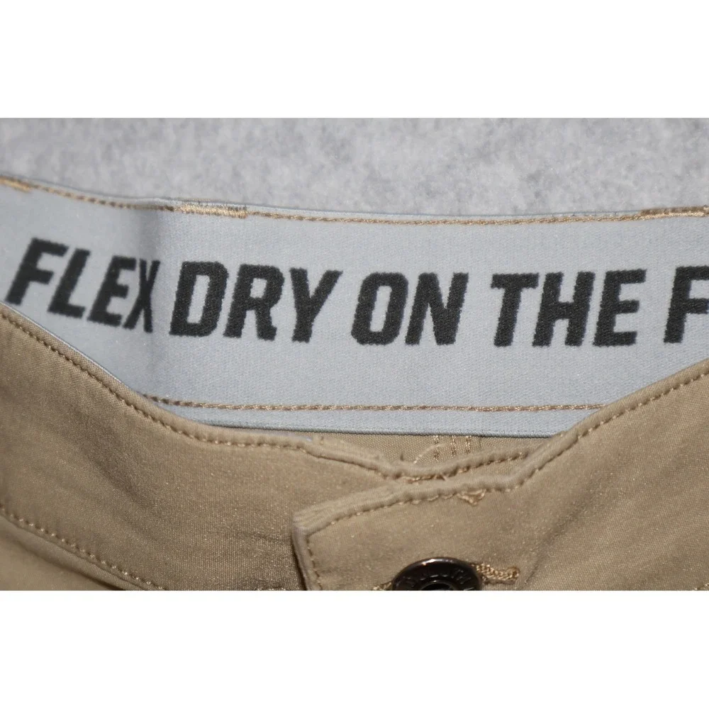 Duluth Trading Co Shorts Mens 40 Khaki Flex Dry on the Fly Cargo Hiking Outdoor